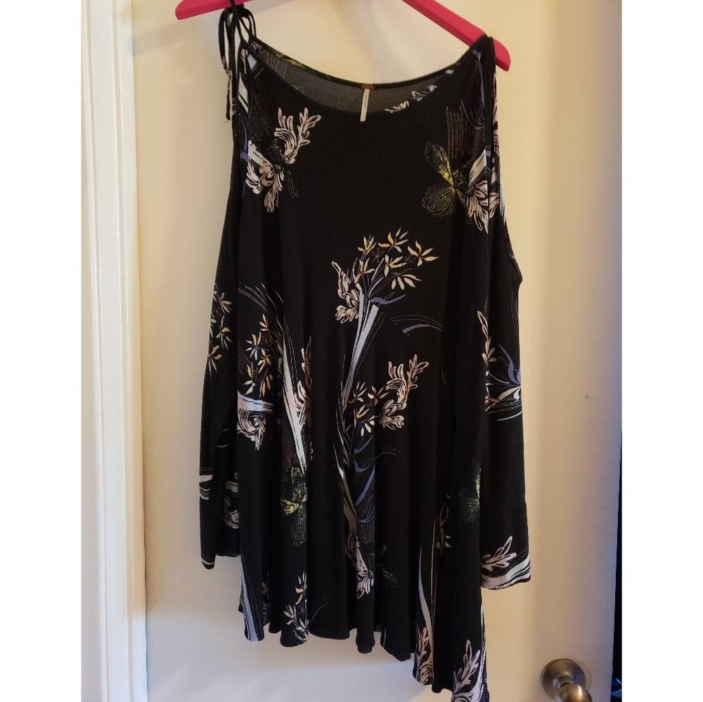 Free people long sleeve cold shoulder top